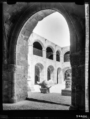 Rhodos, Hof im Ritterhospiz