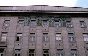 Pensionsanstalt der Beamten der Wiener Bankvereinigung & Haus Nr. 390