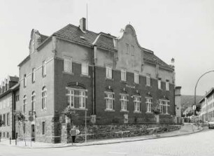 Olbernhau. Postamt, Bahnhofstraße / Ecke Albertstraße : Olbernhau (Mittlerer Erzgebirgskreis). Postamt, Bahnhofstraße / Ecke Albertstraße. Eckansicht