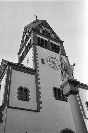 Fertigstellung der Außenrenovierung der Bonifatiuskirche.