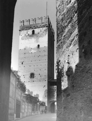 Verona, Castel Vecchio (Skaliger Burg), Brückenturm
