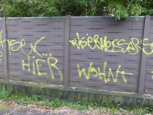 RASieRMeSSeRSCHARf? | HiER WOHNTEIN HUANS