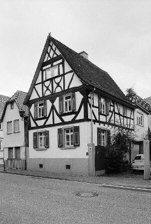 Wohnhaus; Oberursel, Eppsteiner Straße 13