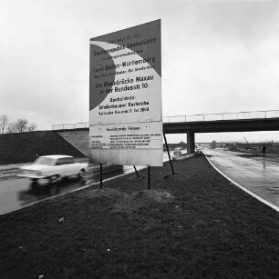 Bau der neuen Rheinbrücke Maxau.