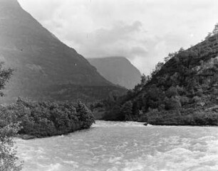 Fluss Loelva bei Loen in der Provinz Vestland