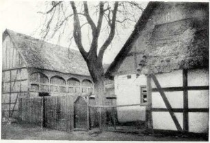 Bauernhof in Illmersdorf : Bauwesen - Wirtschaftsgebäude und Gehöfte. Ort: Illmersdorf. Ältere Gehöftsform in Illmersdorf.