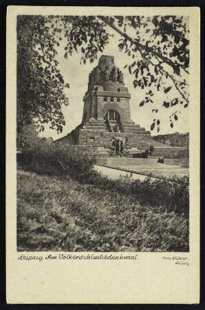 Leipzig. Am Völkerschlachtdenkmal.