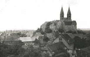 Quedlinburg. Stadtansicht mit Schloss und Stiftskirche
