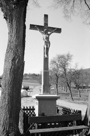 Wegekreuz (Wegekreuz); Nüsttal, Am Kiesacker (Oberaschenbach)