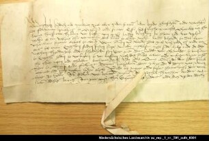 Der Häuptling Folckmar in Grimersum und Esse, Witwe des Propstes Gharelt, verkaufen dem Kloster Aland ein bisher dem Marienaltar in Grimersum gehörendes Vorwerk Anhängendes Siegel verloren