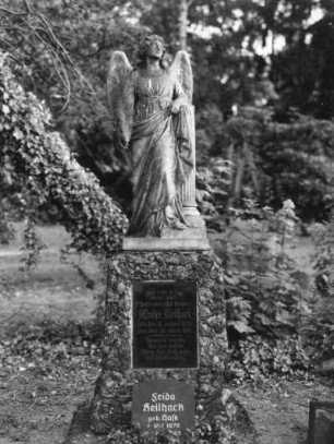 Grabmal für Walter Keilhack : Grabmal für Walter Keilhack (1876-1894). Sandstein (?). Dresden-Johannstadt, Trinitatisfriedhof