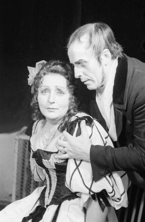 Szenenbilder aus der Oper "Tosca" von Giacomo Puccini an der Deutschen Staatsoper Berlin