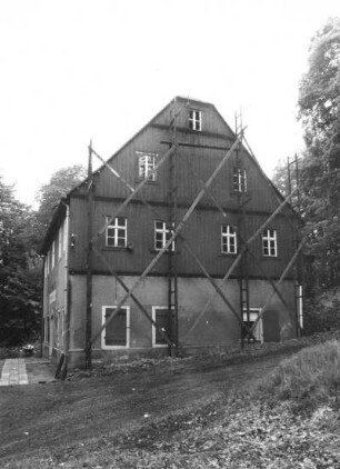 Aue, Schwarzenberger Straße. Huthaus der Weißerdenzeche St. Andreas. Giebelansicht