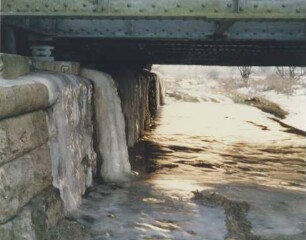 Eisbildung an Brücke Nr. 252, Seelze/Mittellandkanal