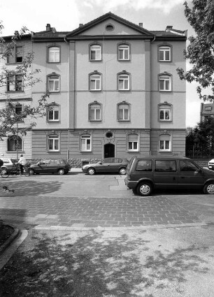 Hanau, Vor der Kinzigbrücke 23