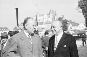 Breisach: zweites Bürgermeistertreffen; Oberbürgermeister Rey, von Colmar; Bürgermeister Bueb, Breisach