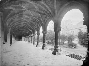 Palais des Princes-Evêques — Innenhof