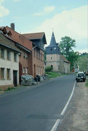 Hauptstraße und Häuser, Dorfkirche