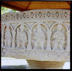 St. Ulrich: Teil des Taufbeckens [Kloster St. Ulrich]