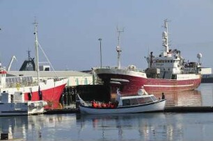 Schiffe im Hafen von Reykjavik : Schiffe, aufgenommen im Alten Hafen der isländischen Hauptstadt Reykjavik, aufgenommen am 29. Mai 2012