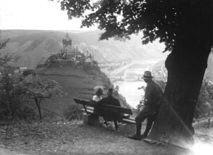 Cochem. Burg Cochem. Blick von einem Aussichtspunkt von Südosten