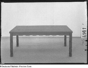 Couchtisch (Modell 141)