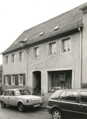 Radeberg, Pirnaer Straße 8. Wohnhaus mit Laden (um 1800)