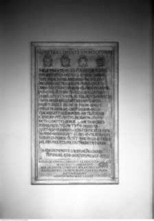 Stein von Toscanella (Tuscania) mit rahmenden Inschriften, Inschrift in Erinnerung an die Wiederherstellung des Steins von Toscanella