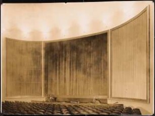 Neugestaltung der Umgebung des Bülowplatzes (Scheunenviertel), Berlin Lichtspielhaus Babylon und Wohnungsbauten: Block 14 Kino, Zuschauerraum, Blick vom Parkett zur Bühne