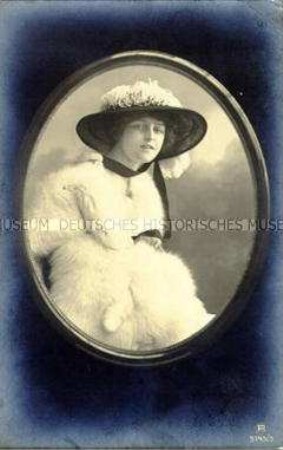 Damenporträt mit Hut