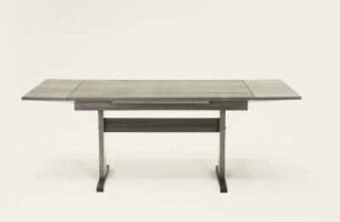 Ausziehtisch (Modell T 145/7)