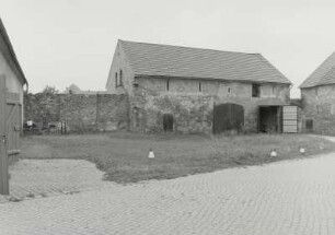 Königshain (Kreis Görlitz), Dorfstraße 2. Bauernhof, Scheune