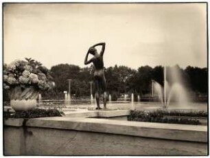 Deutsche Gartenbau- und Schlesische Gewerbe-Ausstellung (GUGALI), Liegnitz: Springbrunnen- und Wasseranlage