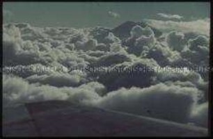 Wolkenformationen, aus einem Flugzeug heraus aufgenommen