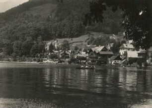 Ostalpen. Salzkammergut. Hallstätter See. Straße nach Gosaumühl