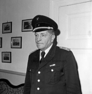 Kelting, Karl-Heinz: geboren 1925: Wirt des Gasthofs "Fasananhof" in Jersbek; von