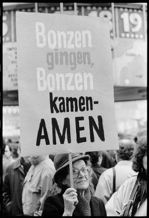 Demonstration gegen die Staatssicherheit