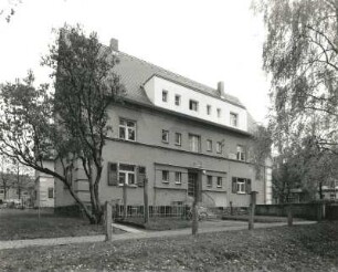 Wurzen, Eduard-Schulze-Straße 6. Wohnhaus einer Wohnsiedlung (um 1925)