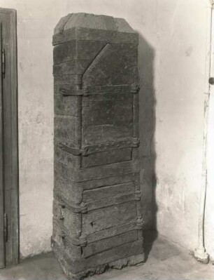 Schrank, Erlau (Kreis Rochlitz)