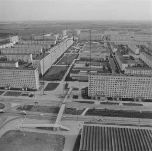 Wohnkomplex I in Halle-Neustadt : Blick von der "Magistrale" Richtung Südosten