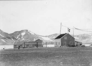 Meteorologische Forschungsstation des deutschen Militärluftfahrtwesens : Vestland/Spitzbergen, Crossfjord, Ebeltofthaven: Meteorologische Forschungsstation des deutschen Militärluftfahrtwesens