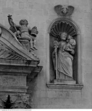 Hauptportal, Der heilige Josef
