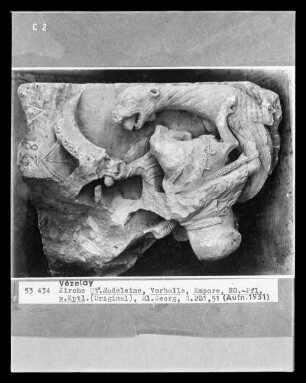 Fragment eines Figurenkapitells mit der Darstellung des heiligen Georg