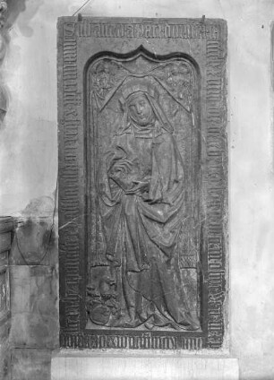 Grabplatte der Äbtissin Kunigunde von Eglofstein, gestorben 1479