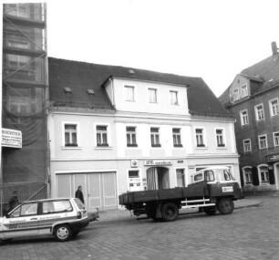 Bad Schandau, Marktplatz 11. Wohnhaus mit Ladeneinbau (1701/1800; verändert 1801/1900). Marktseite. Straßenansicht von Norden