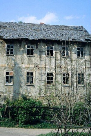 ruinöses Haus im OT Meernach