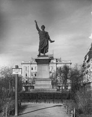 Denkmal für Sándor Petőfi