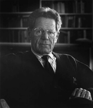 Hans Küng (geb. 1928; Schweizer Theologe, katholischer Priester, Kirchenkritiker, religionsphilosophischer Autor). Tübingen, 1991