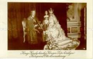 Karl I. mit Zita und ihrem Sohn Otto als ungarisches Königspaar