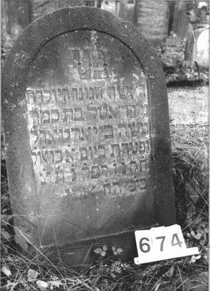 Grabstein 674